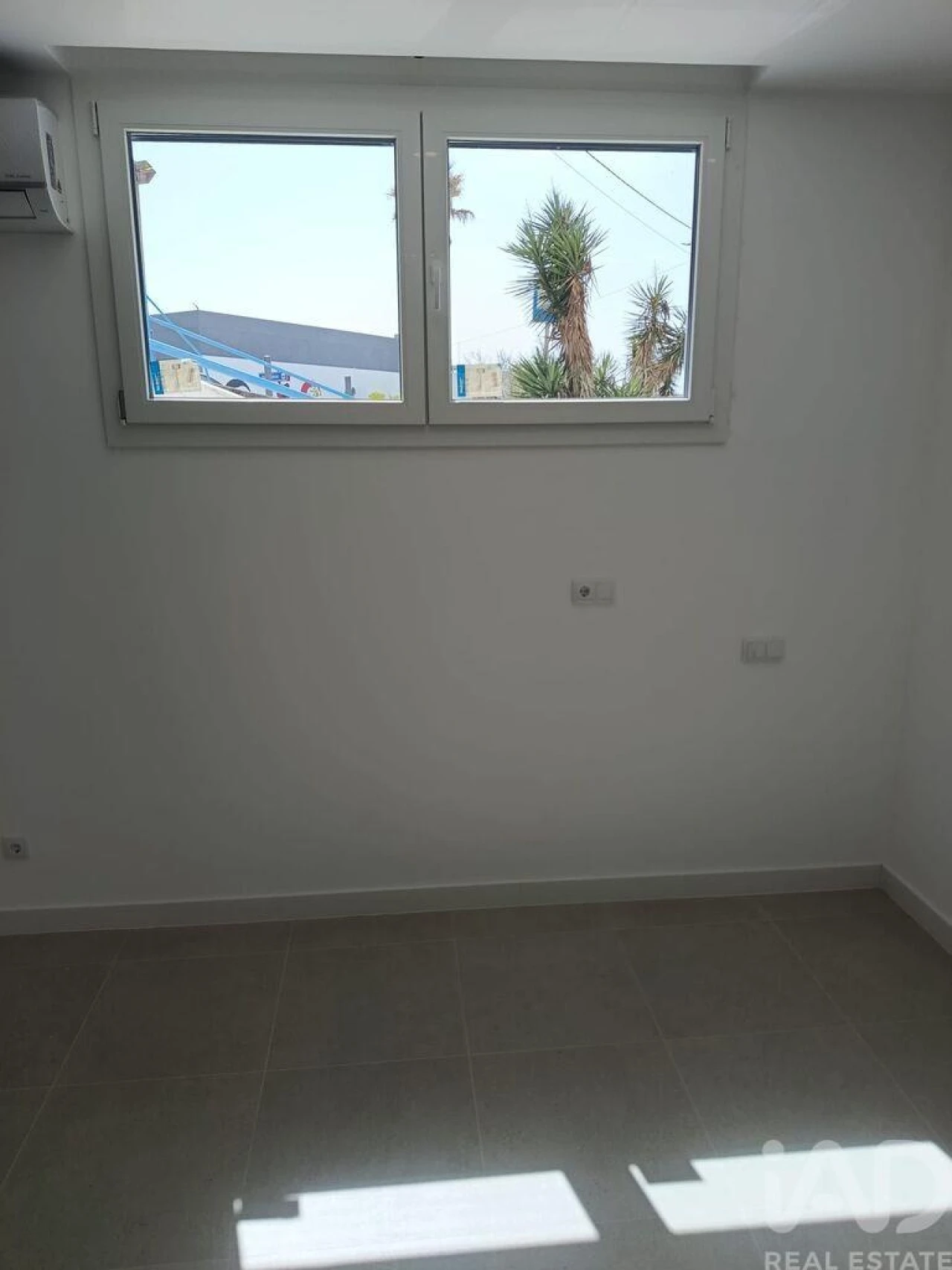 Apartamento T1 para Venda em Nazare Foto 11