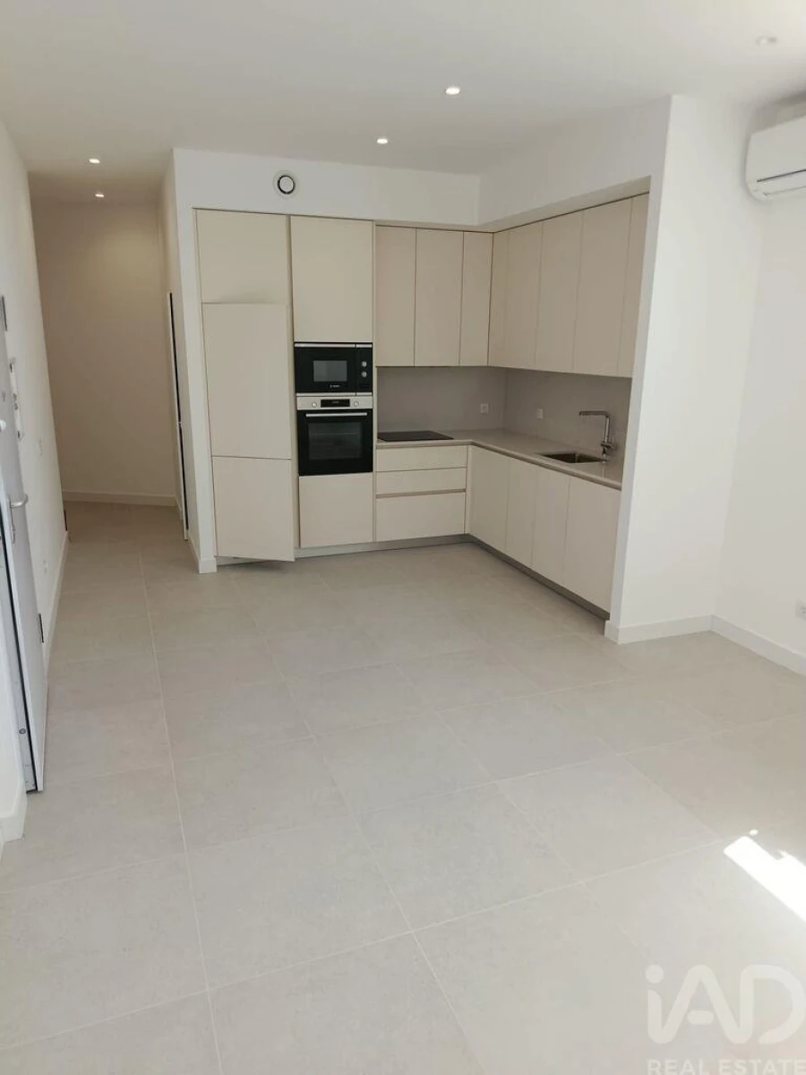 Apartamento T1 para Venda em Nazare Foto 12
