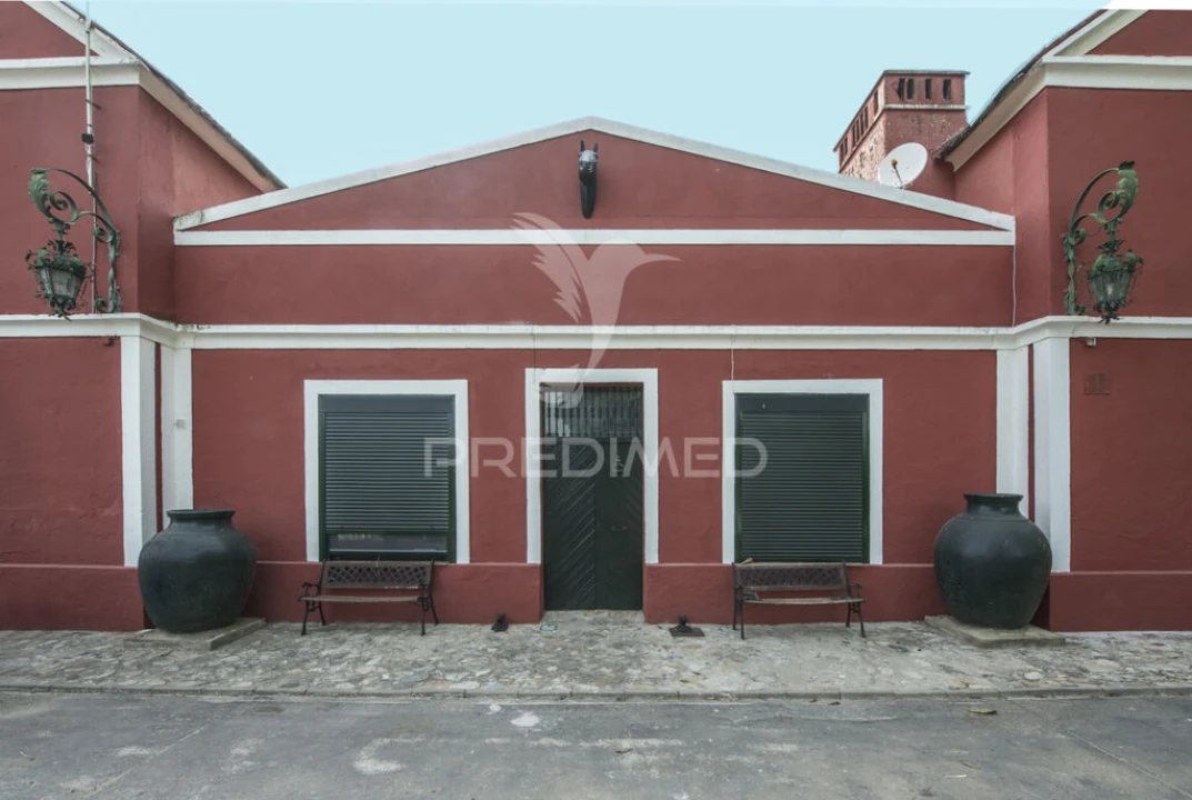 Moradia T4 para Venda em Assunção, Ajuda, Salvador e Santo Ildefonso Foto 4