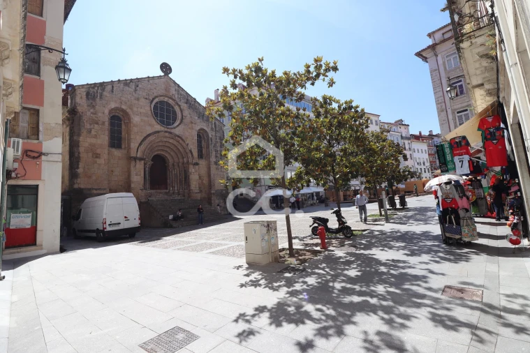Prédio para Venda em Sé Nova, Santa Cruz, Almedina e São Bartolomeu Foto 2