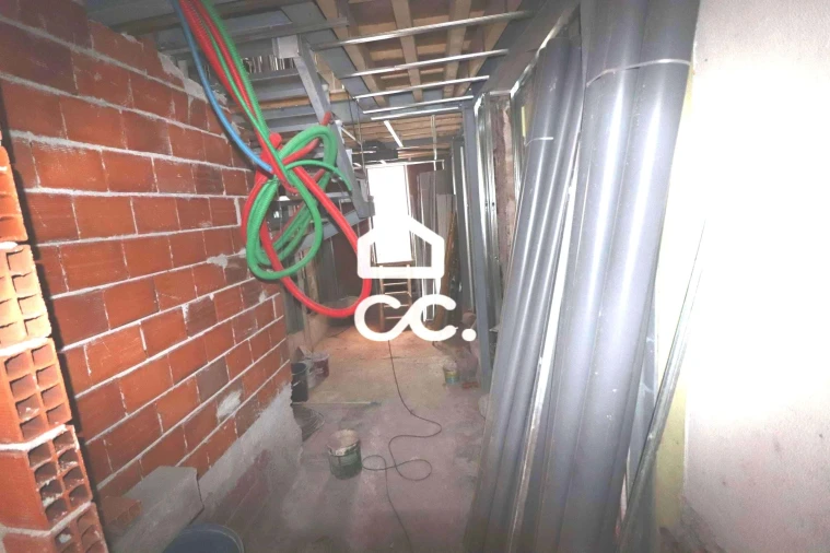 Prédio para Venda em Sé Nova, Santa Cruz, Almedina e São Bartolomeu Foto 9