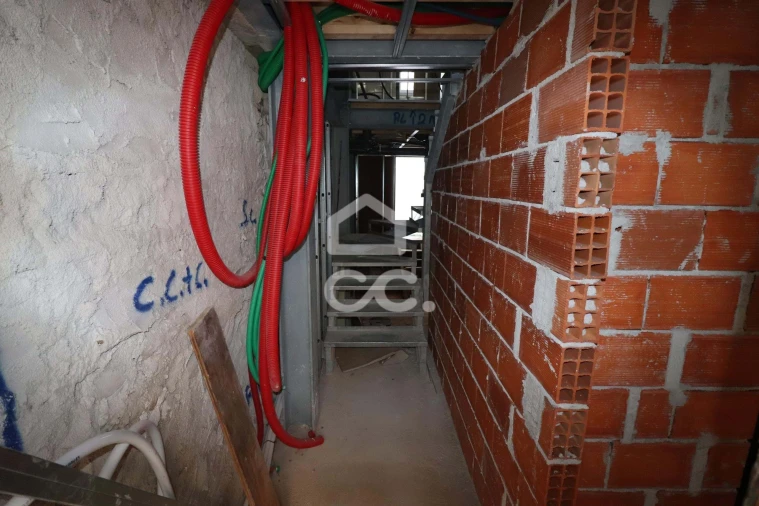 Prédio para Venda em Sé Nova, Santa Cruz, Almedina e São Bartolomeu Foto 10