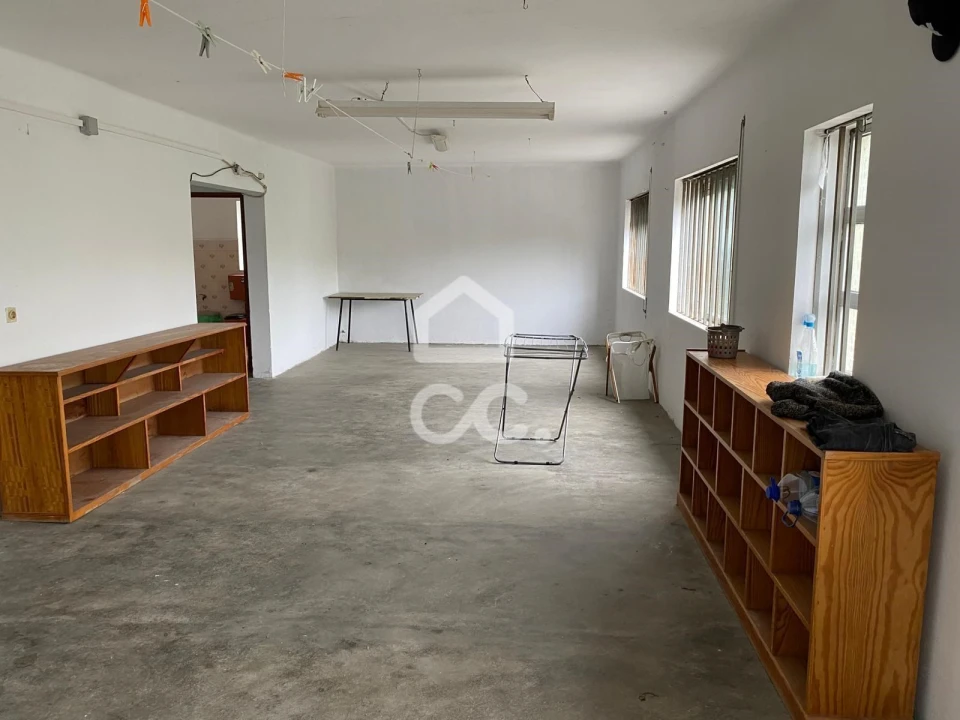 Armazém para Arrendamento em Gondar Foto 6