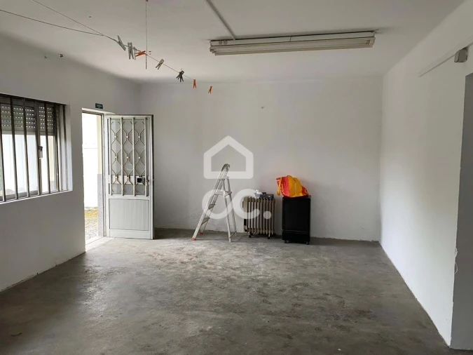 Armazém para Arrendamento em Gondar Foto 3