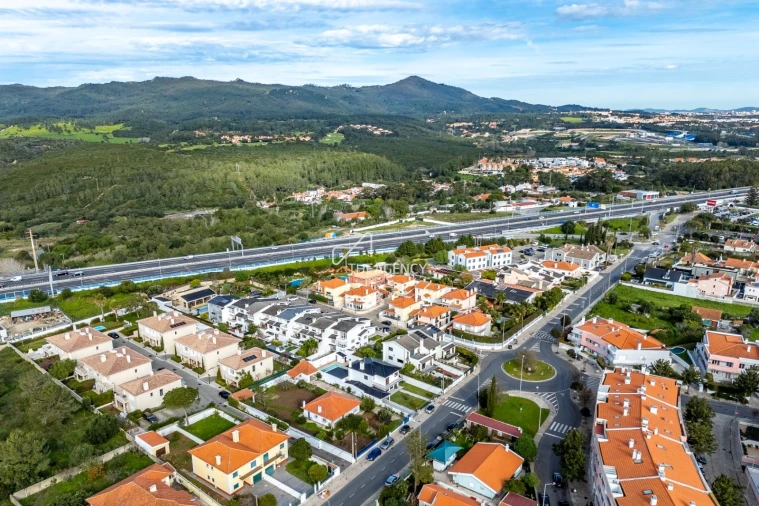 Moradia T3 para Arrendamento em Alcabideche Foto 2