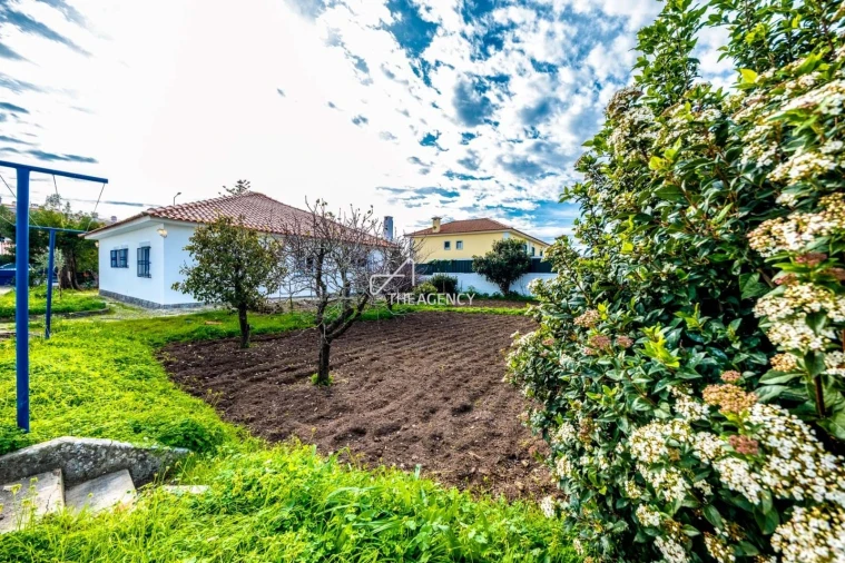 Moradia T3 para Arrendamento em Alcabideche Foto 31