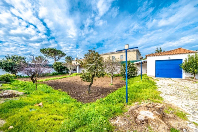 Moradia T3 para Arrendamento em Alcabideche Foto 35