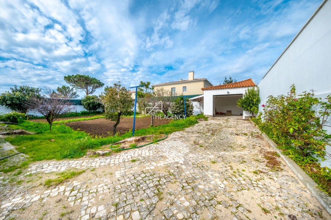 Moradia T3 para Arrendamento em Alcabideche Foto 36