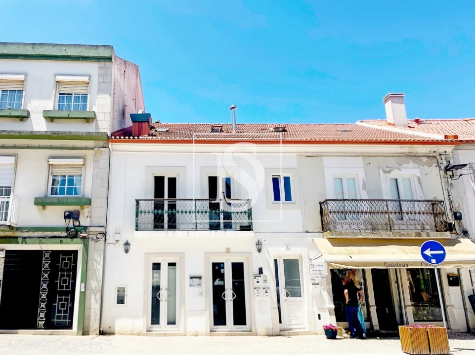 Prédio para Venda em Peniche Foto 2