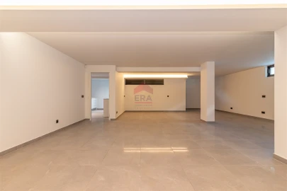 Moradia T0 para Venda em Quarteira