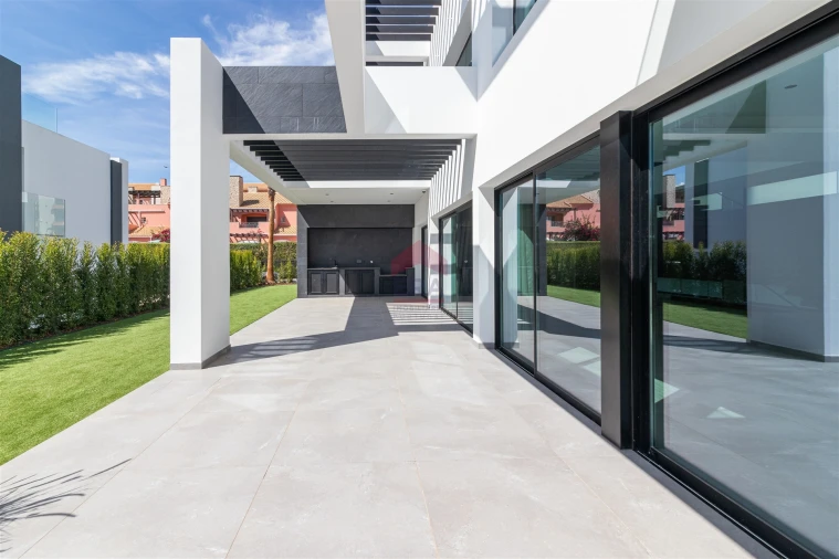 Moradia T0 para Venda em Quarteira Foto 39