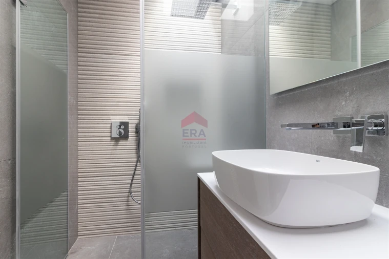 Moradia T0 para Venda em Quarteira Foto 23