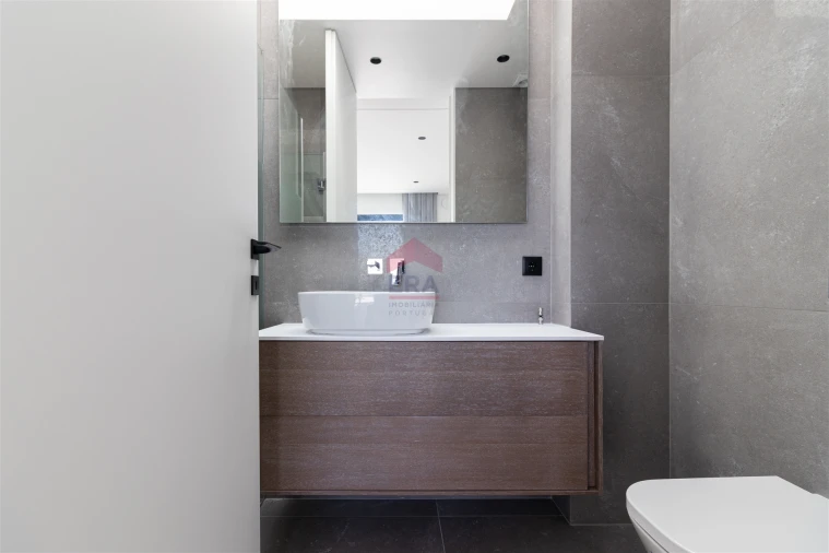 Moradia T0 para Venda em Quarteira Foto 22