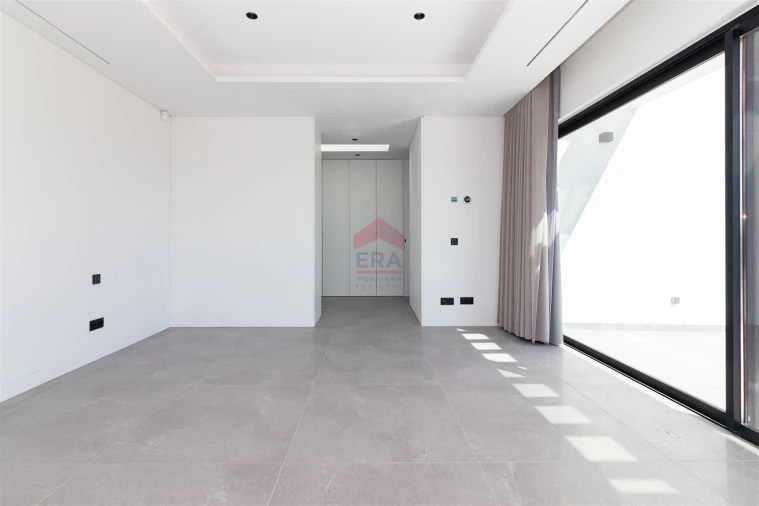 Moradia T0 para Venda em Quarteira Foto 30