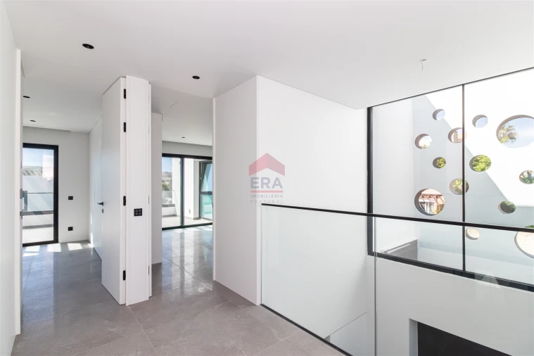 Moradia T0 para Venda em Quarteira Foto 15