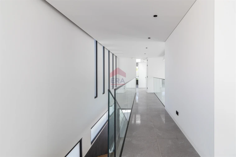 Moradia T0 para Venda em Quarteira Foto 16