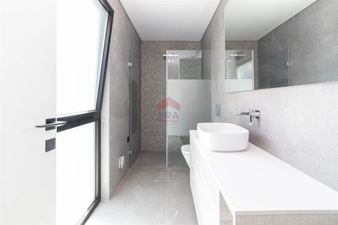 Moradia T0 para Venda em Quarteira Foto 18