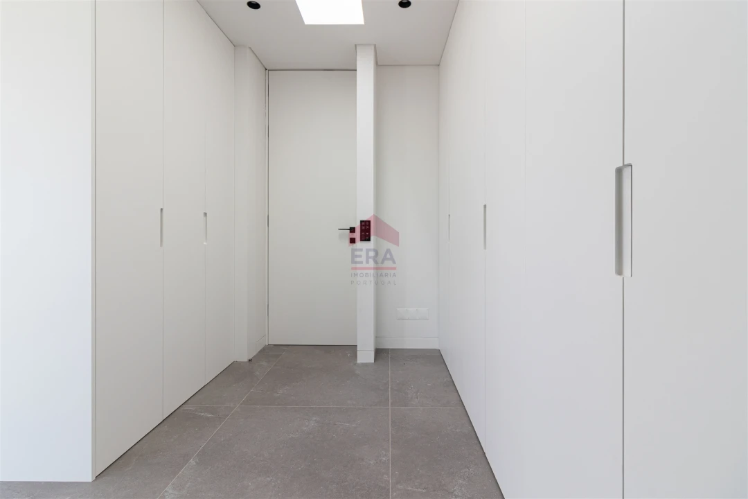 Moradia T0 para Venda em Quarteira Foto 31