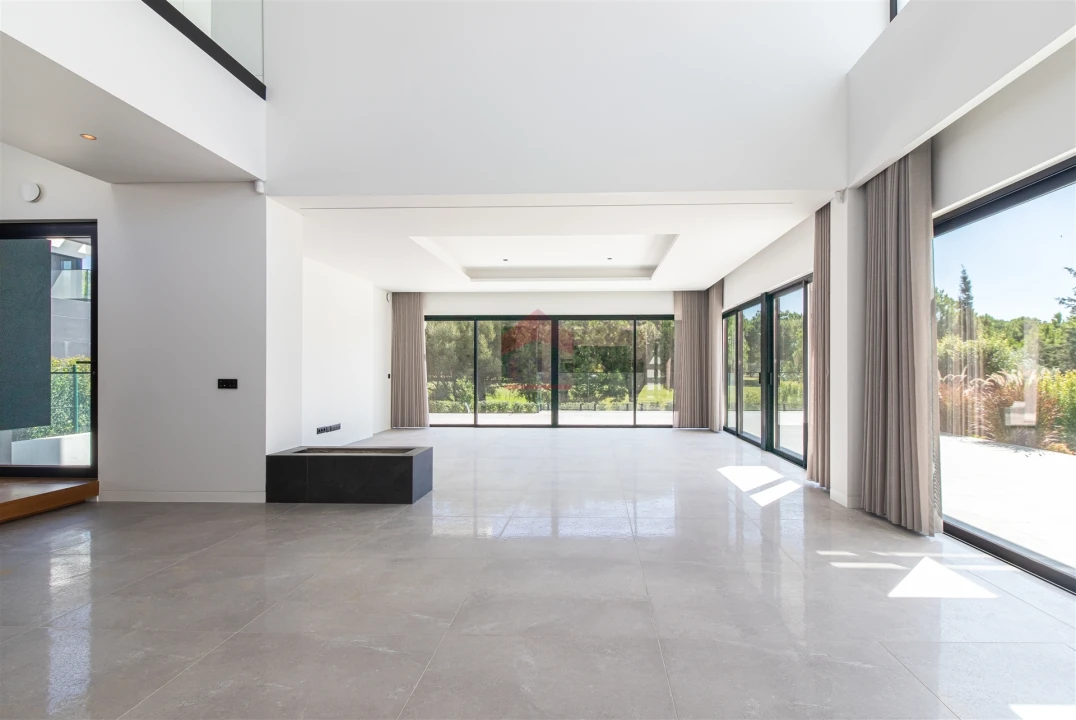 Moradia T0 para Venda em Quarteira Foto 6