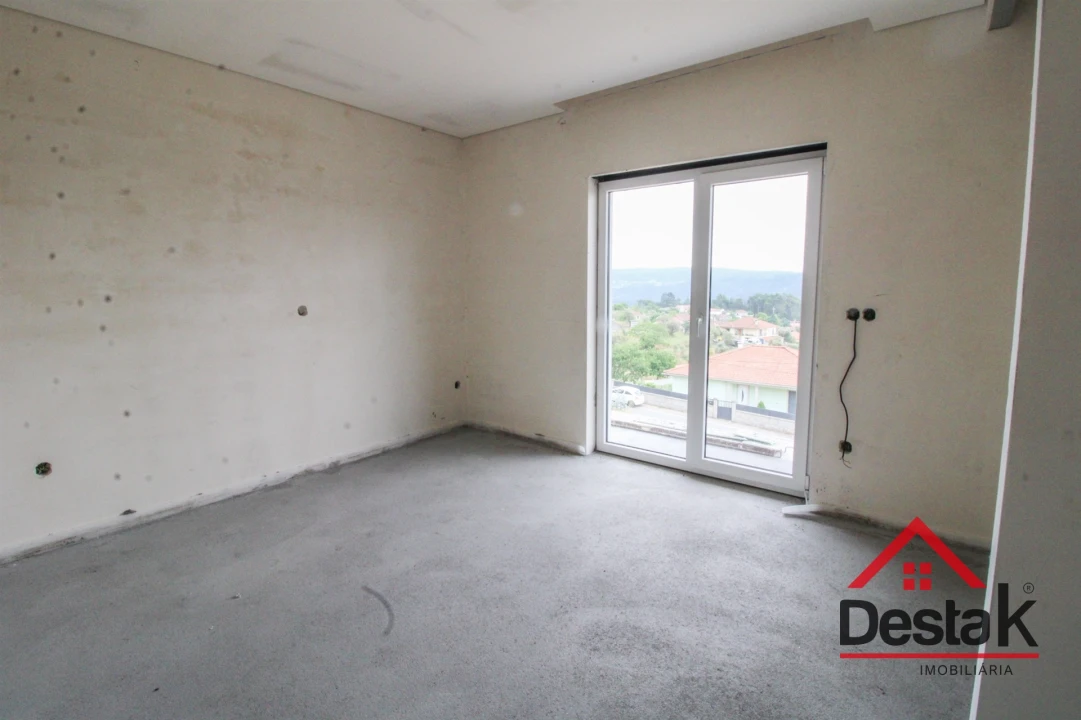 Moradia T3 para Venda em Pinho Foto 16