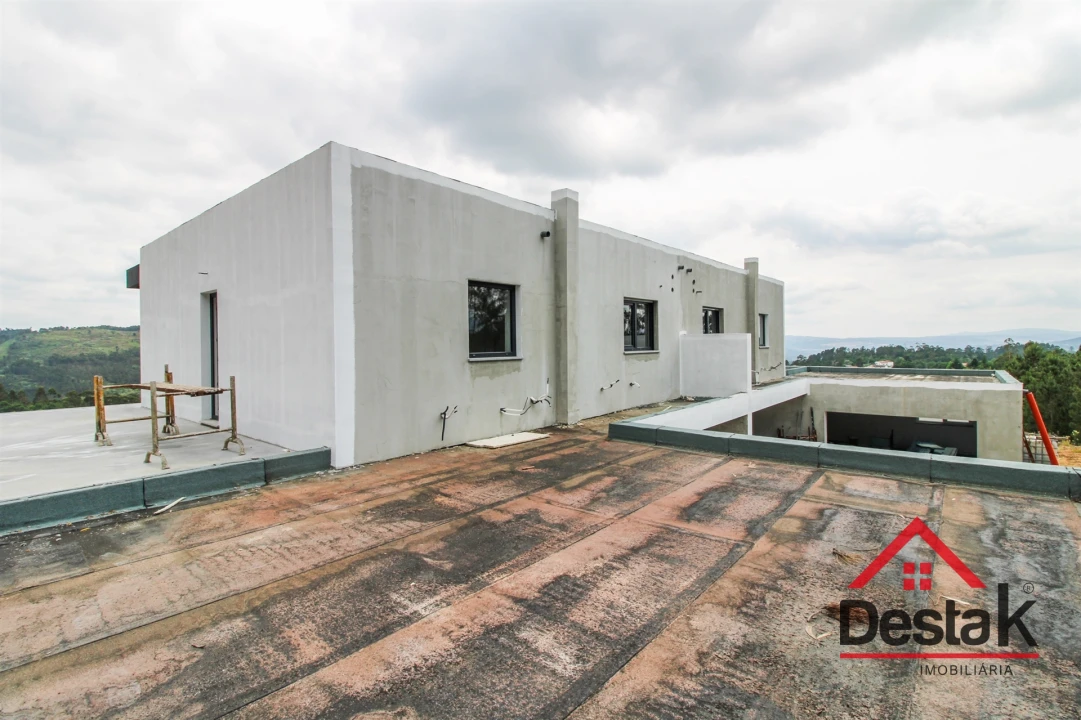 Moradia T3 para Venda em Pinho Foto 24