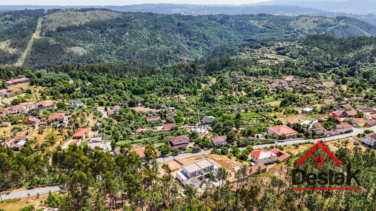 Moradia T3 para Venda em Pinho Foto 31