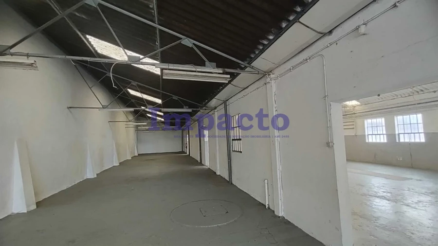 Armazém para Venda em O. Azeméis, Riba-Ul, Ul, Macinhata Seixa, Madail Foto 6