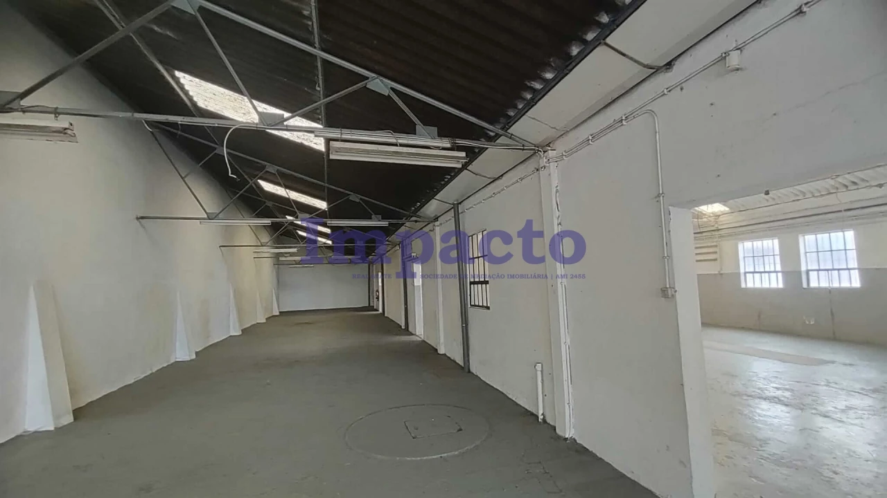 Armazém para Venda em O. Azeméis, Riba-Ul, Ul, Macinhata Seixa, Madail Foto 6