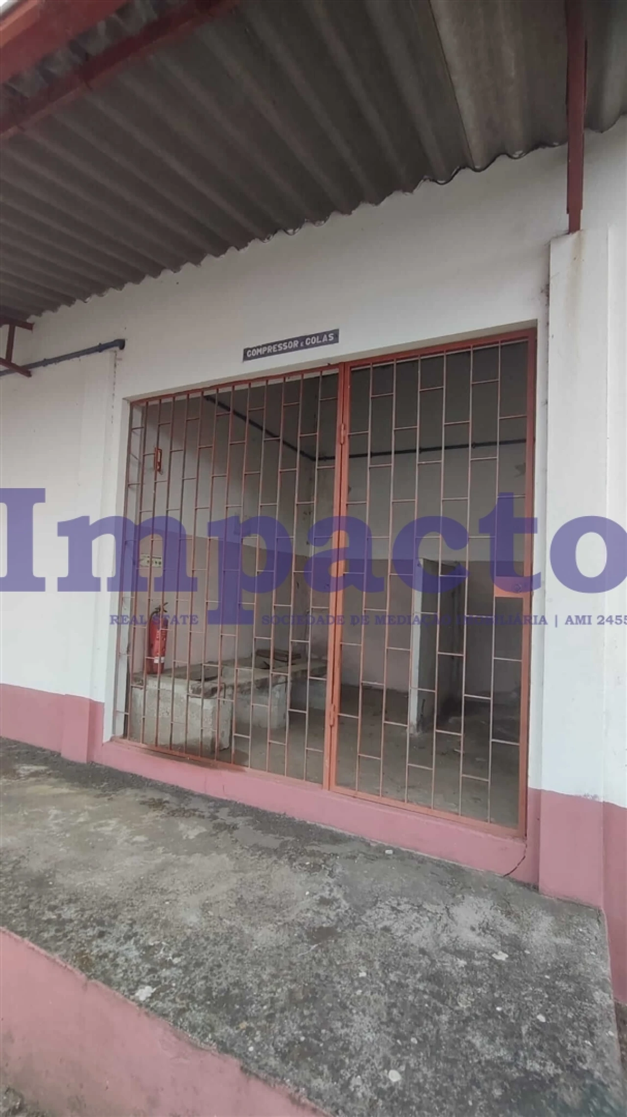 Armazém para Venda em O. Azeméis, Riba-Ul, Ul, Macinhata Seixa, Madail Foto 9