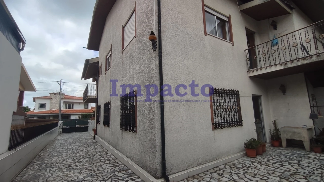 Moradia T3 para Venda em São Roque Foto 17