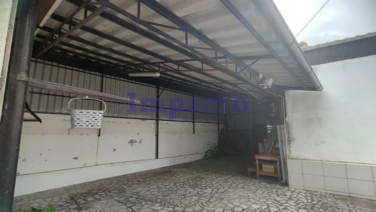 Moradia T3 para Venda em São Roque Foto 18