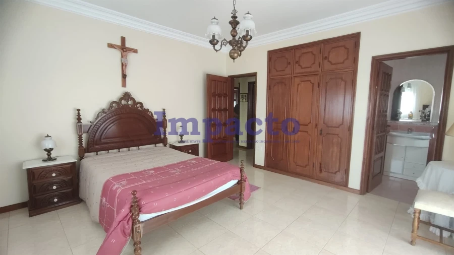 Moradia T3 para Venda em São Roque Foto 6