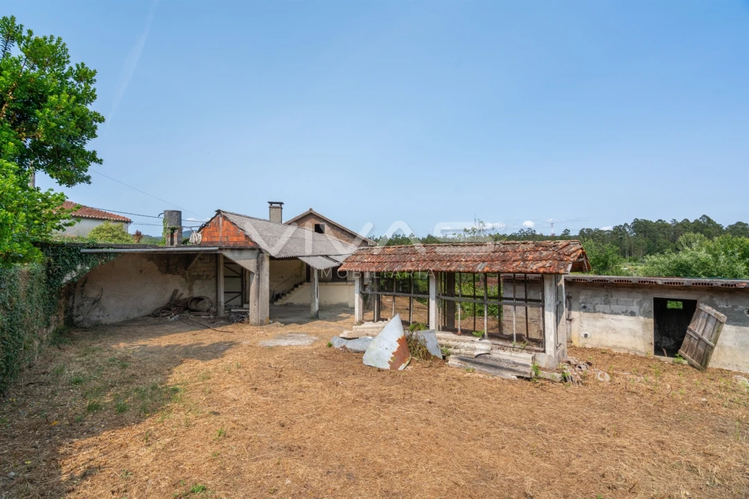 Moradia T4 para Venda em Escariz (São Mamede) e Escariz (São Martinho) Foto 19