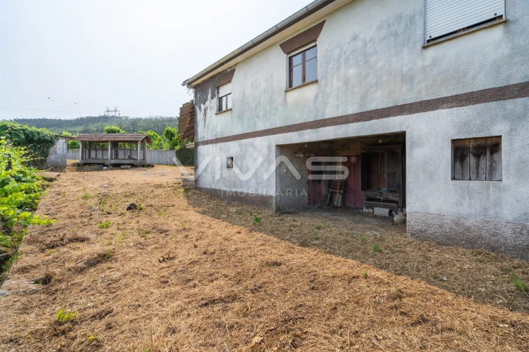 Moradia T4 para Venda em Escariz (São Mamede) e Escariz (São Martinho) Foto 15