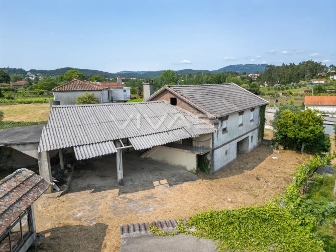 Moradia T4 para Venda em Escariz (São Mamede) e Escariz (São Martinho) Foto 2