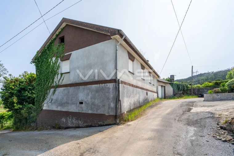 Moradia T4 para Venda em Escariz (São Mamede) e Escariz (São Martinho) Foto 27