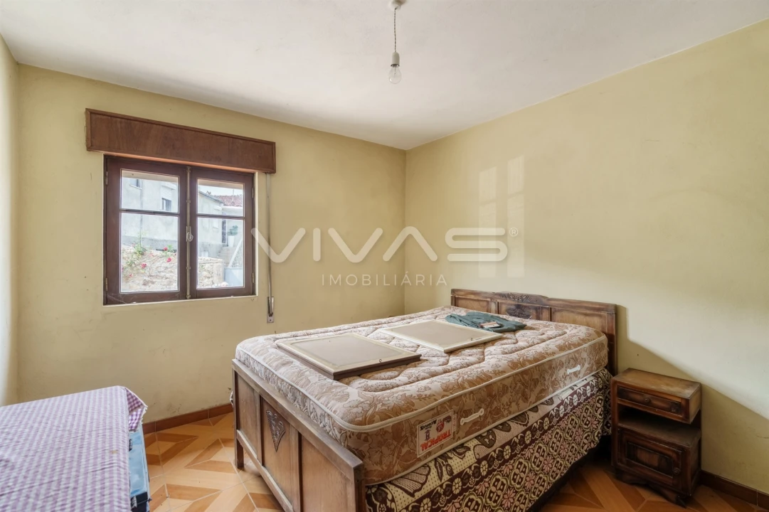 Moradia T4 para Venda em Escariz (São Mamede) e Escariz (São Martinho) Foto 9