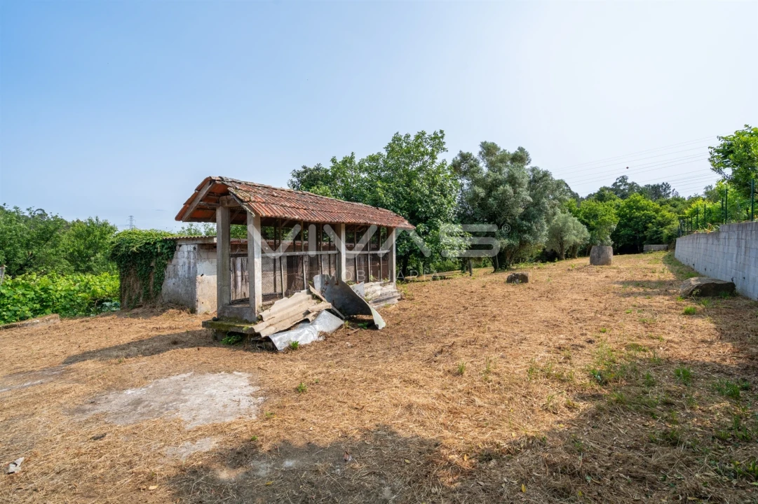 Moradia T4 para Venda em Escariz (São Mamede) e Escariz (São Martinho) Foto 18