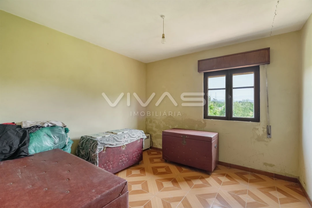 Moradia T4 para Venda em Escariz (São Mamede) e Escariz (São Martinho) Foto 11