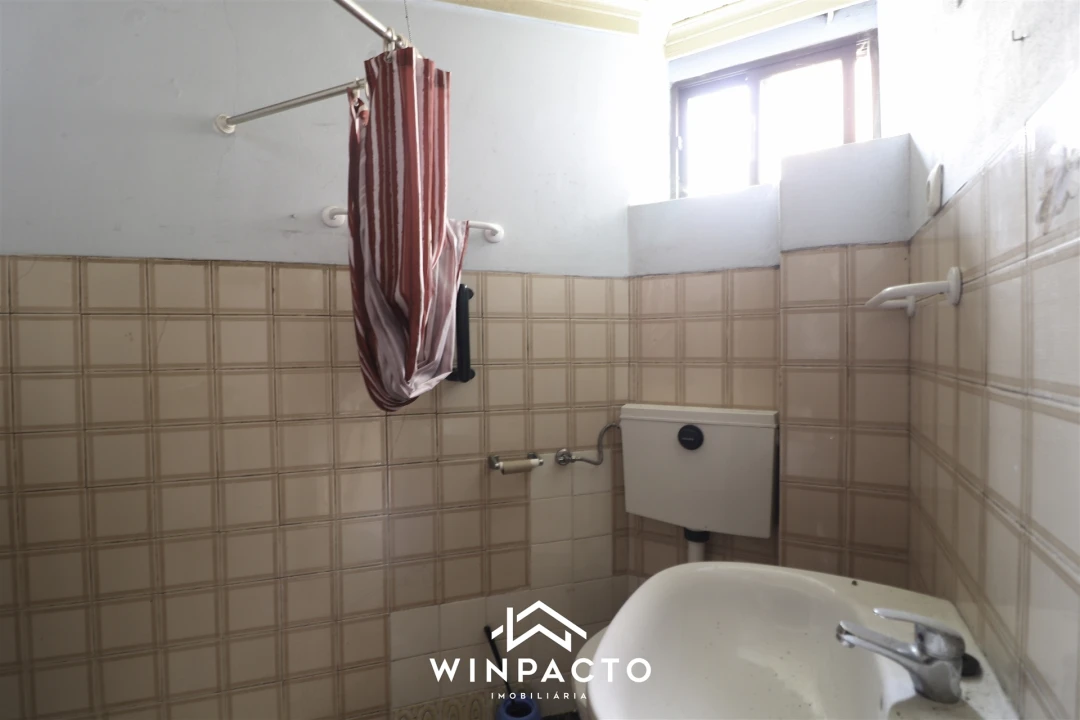 Moradia T3 para Venda em Vilar Seco Foto 13