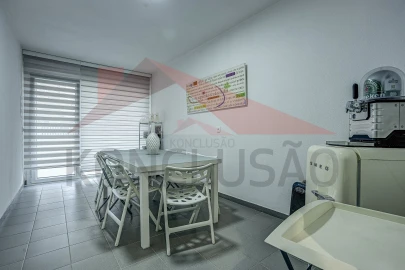 Moradia T4 para Venda em Santa Iria de Azoia, São João da Talha e Bobadela