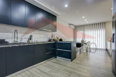 Moradia T4 para Venda em Santa Iria de Azoia, São João da Talha e Bobadela