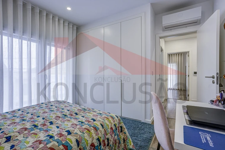 Moradia T4 para Venda em Santa Iria de Azoia, São João da Talha e Bobadela Foto 19