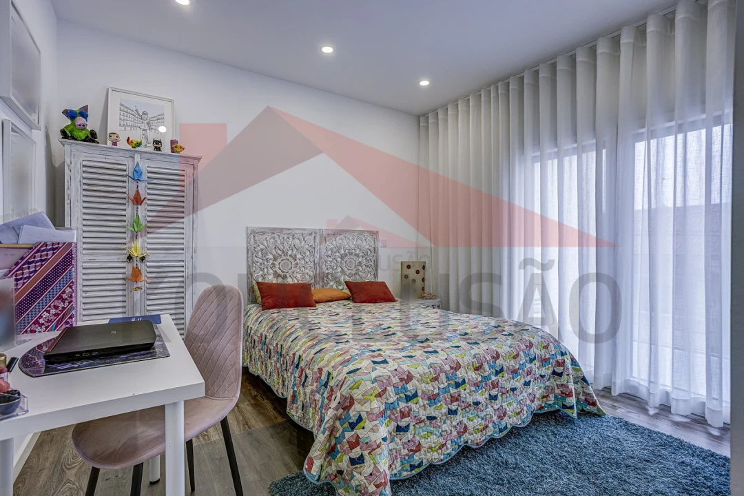 Moradia T4 para Venda em Santa Iria de Azoia, São João da Talha e Bobadela Foto 18