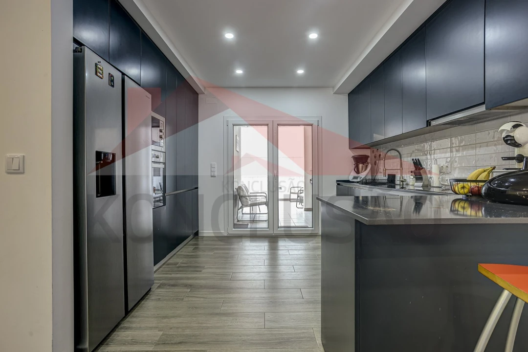 Moradia T4 para Venda em Santa Iria de Azoia, São João da Talha e Bobadela Foto 5