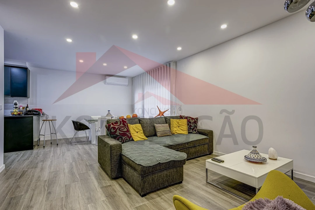 Moradia T4 para Venda em Santa Iria de Azoia, São João da Talha e Bobadela Foto 9