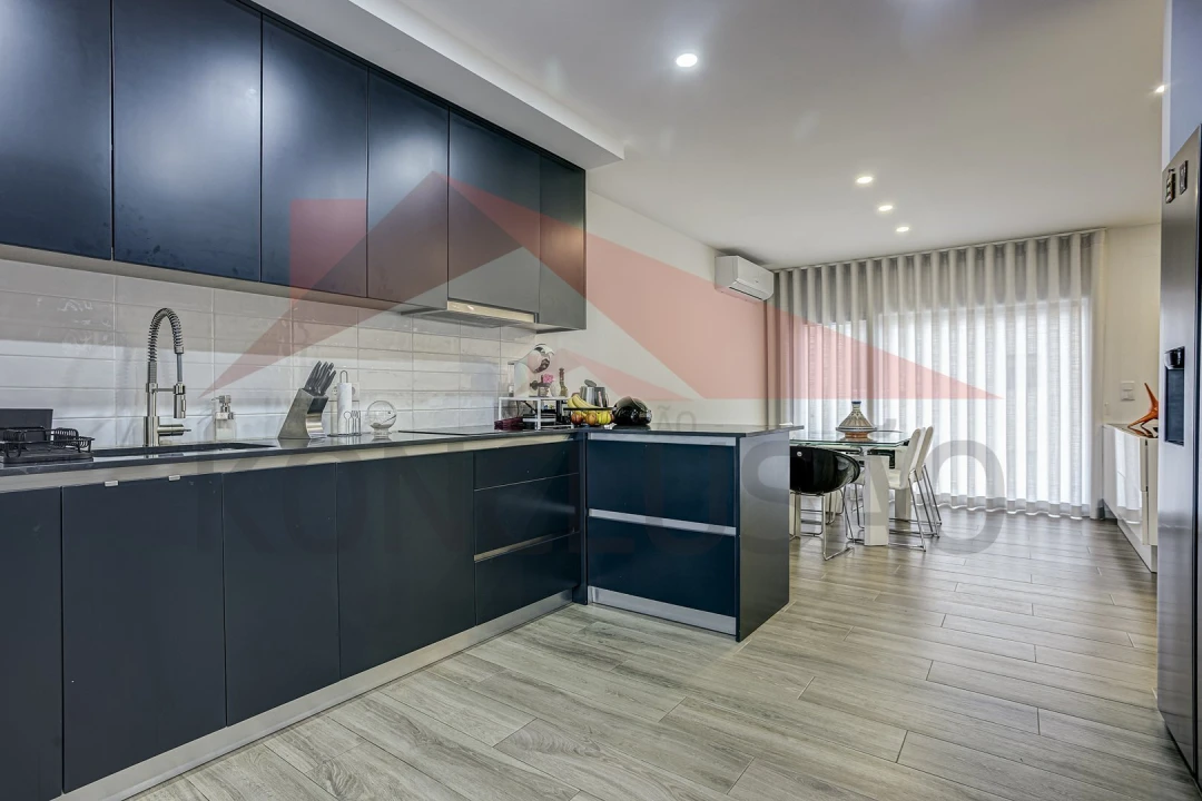 Moradia T4 para Venda em Santa Iria de Azoia, São João da Talha e Bobadela Foto 2