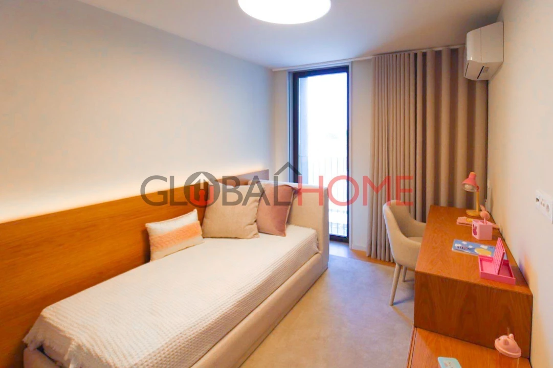 Apartamento T4 para Venda em Santa Marinha e São Pedro da Afurada Foto 2