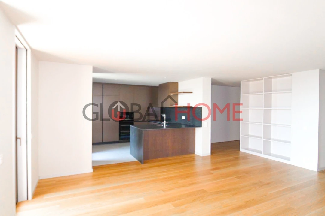 Apartamento T4 para Venda em Santa Marinha e São Pedro da Afurada Foto 5