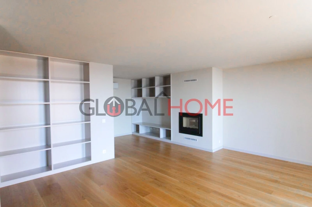 Apartamento T4 para Venda em Santa Marinha e São Pedro da Afurada Foto 2